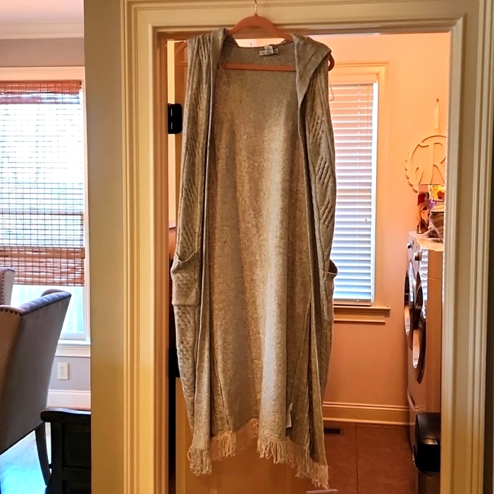 Cupcakes and Cashmere Vest